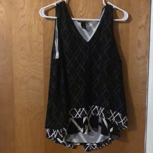 White House Black Market L dressy tank, very flown